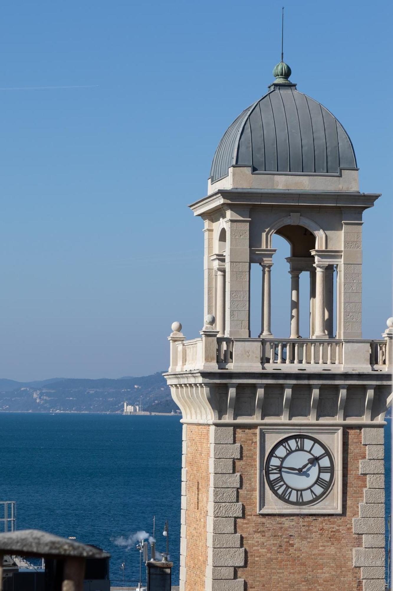 Mansarda Piazza Venezia Apartment Trieste Exterior photo