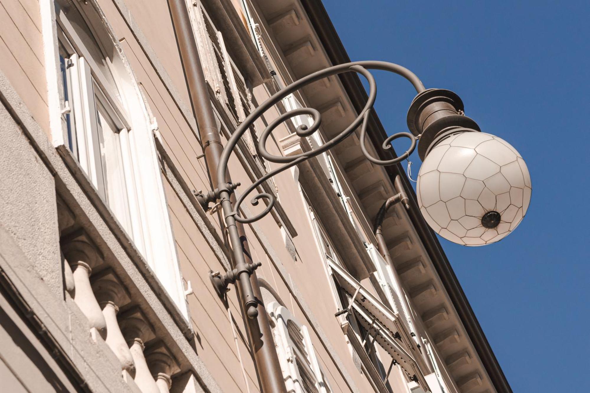 Mansarda Piazza Venezia Apartment Trieste Exterior photo