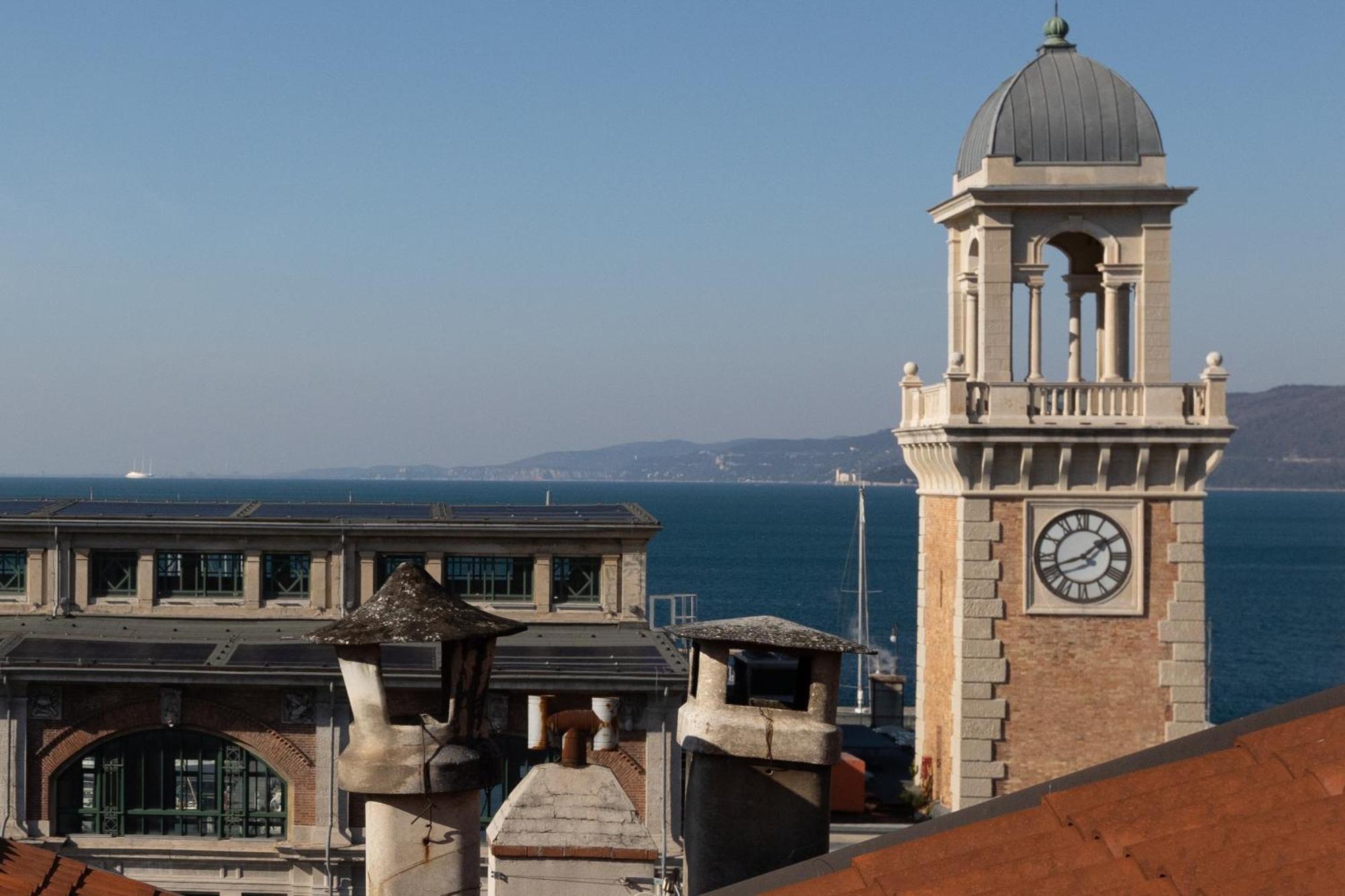 Mansarda Piazza Venezia Apartment Trieste Exterior photo